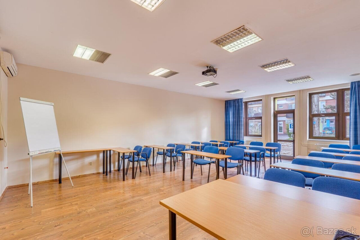 Hotel Cosmopolitan – konferenční místnost (28 míst)