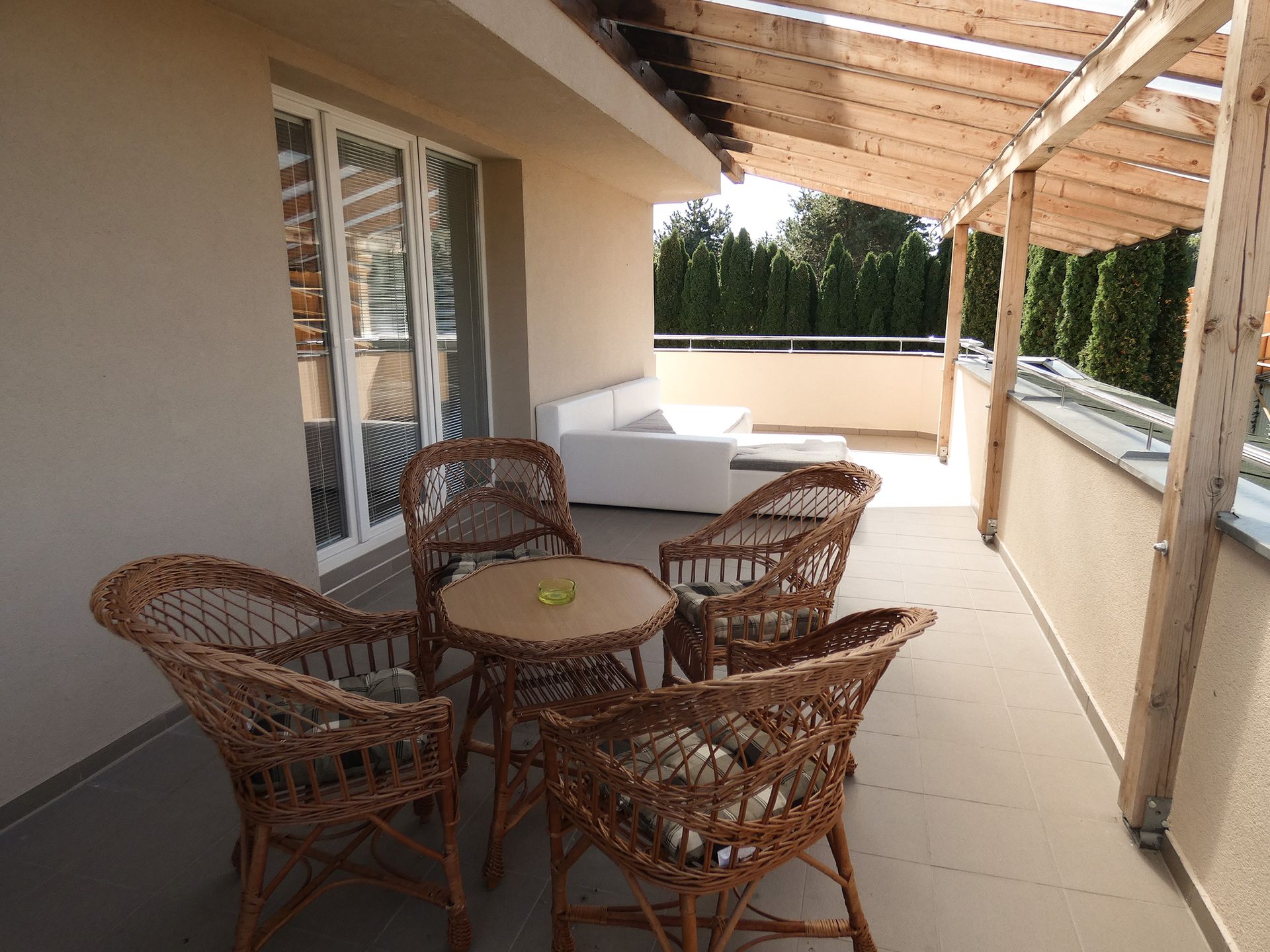 Penzion Adriana – apartmán s vlastní terasou a pergolou
