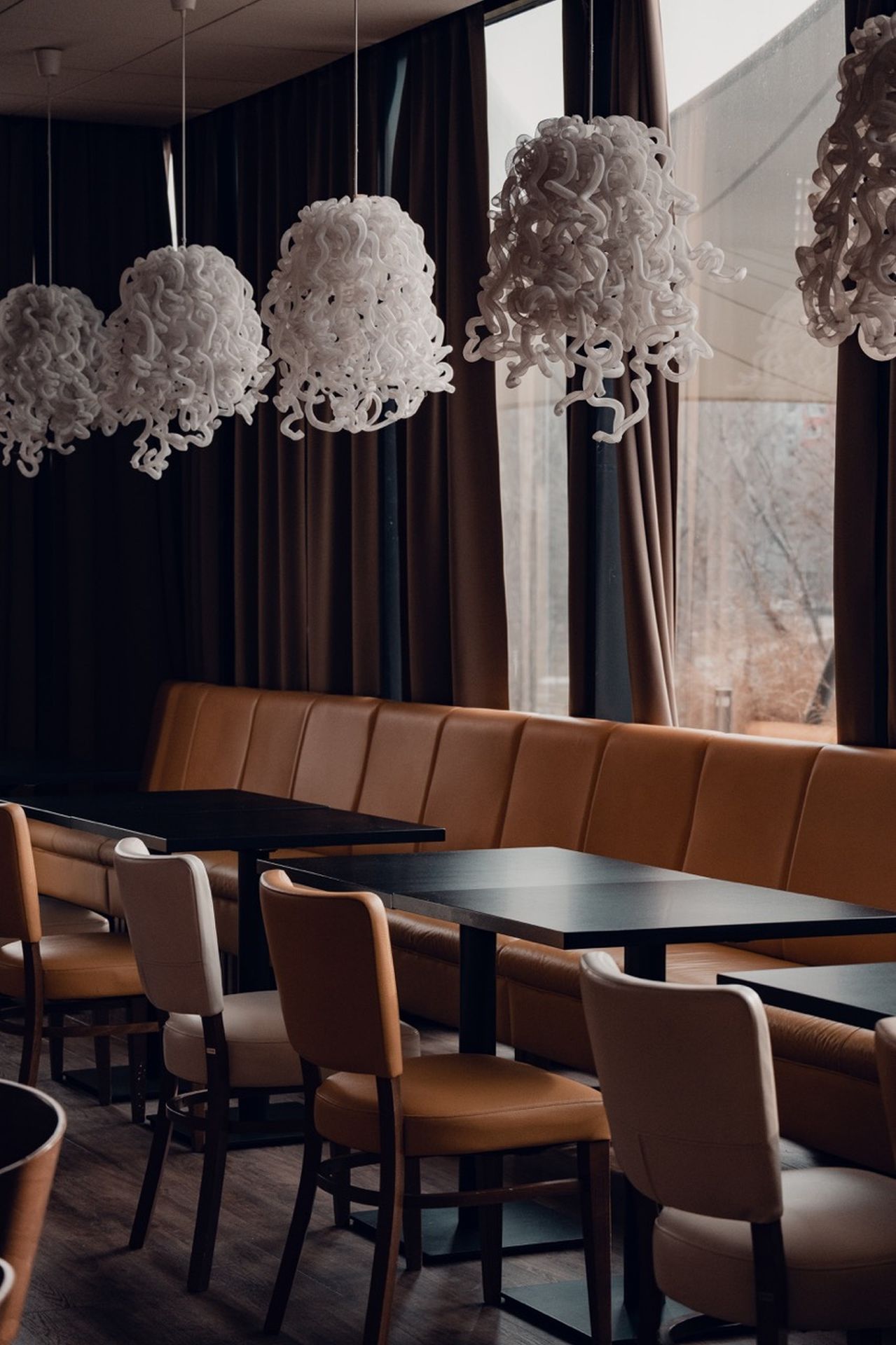 MONSTERS cafe and bar – interiér kavárny