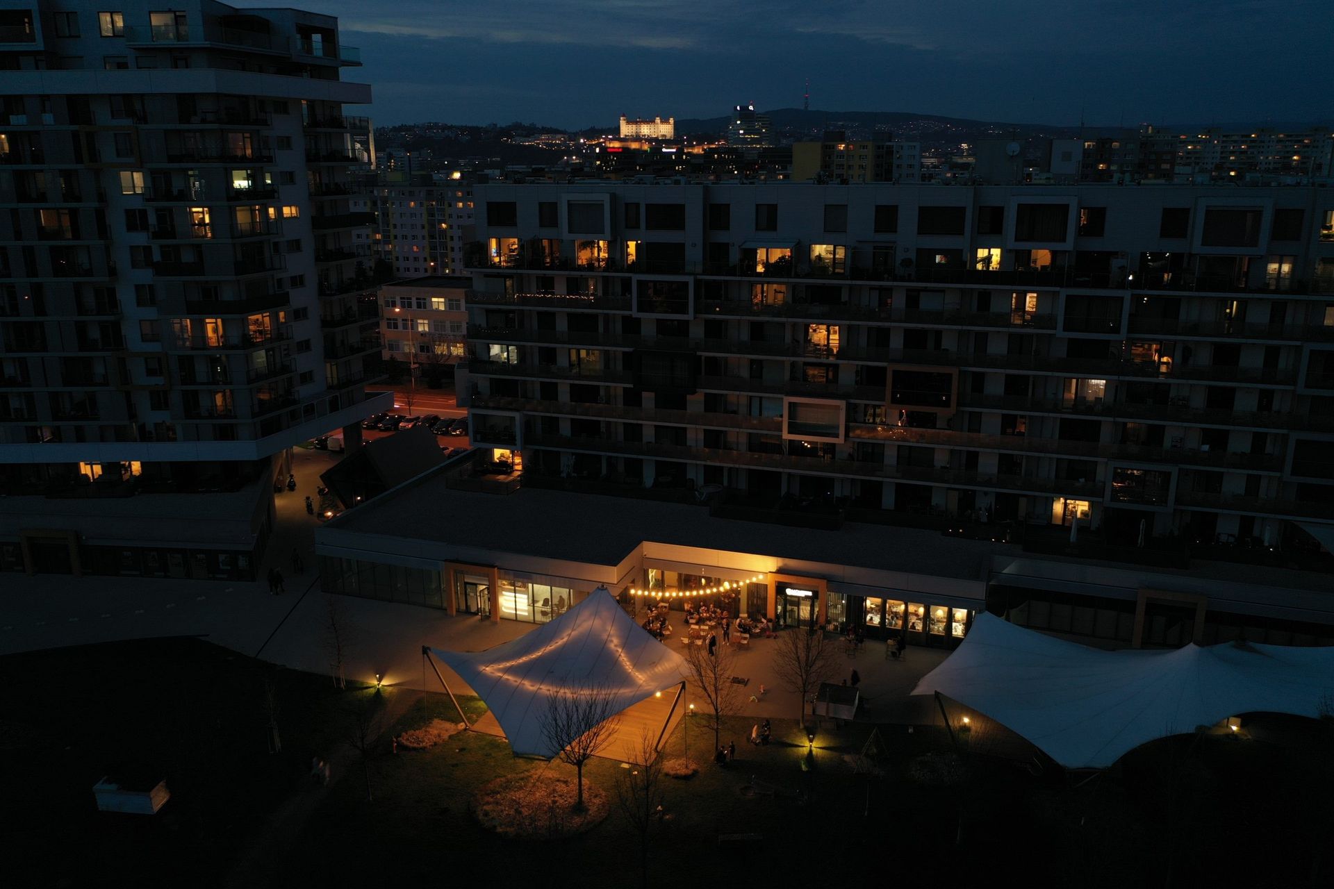 MONSTERS cafe and bar – poloha u Chorvátskeho ramene (Petržalka City)
