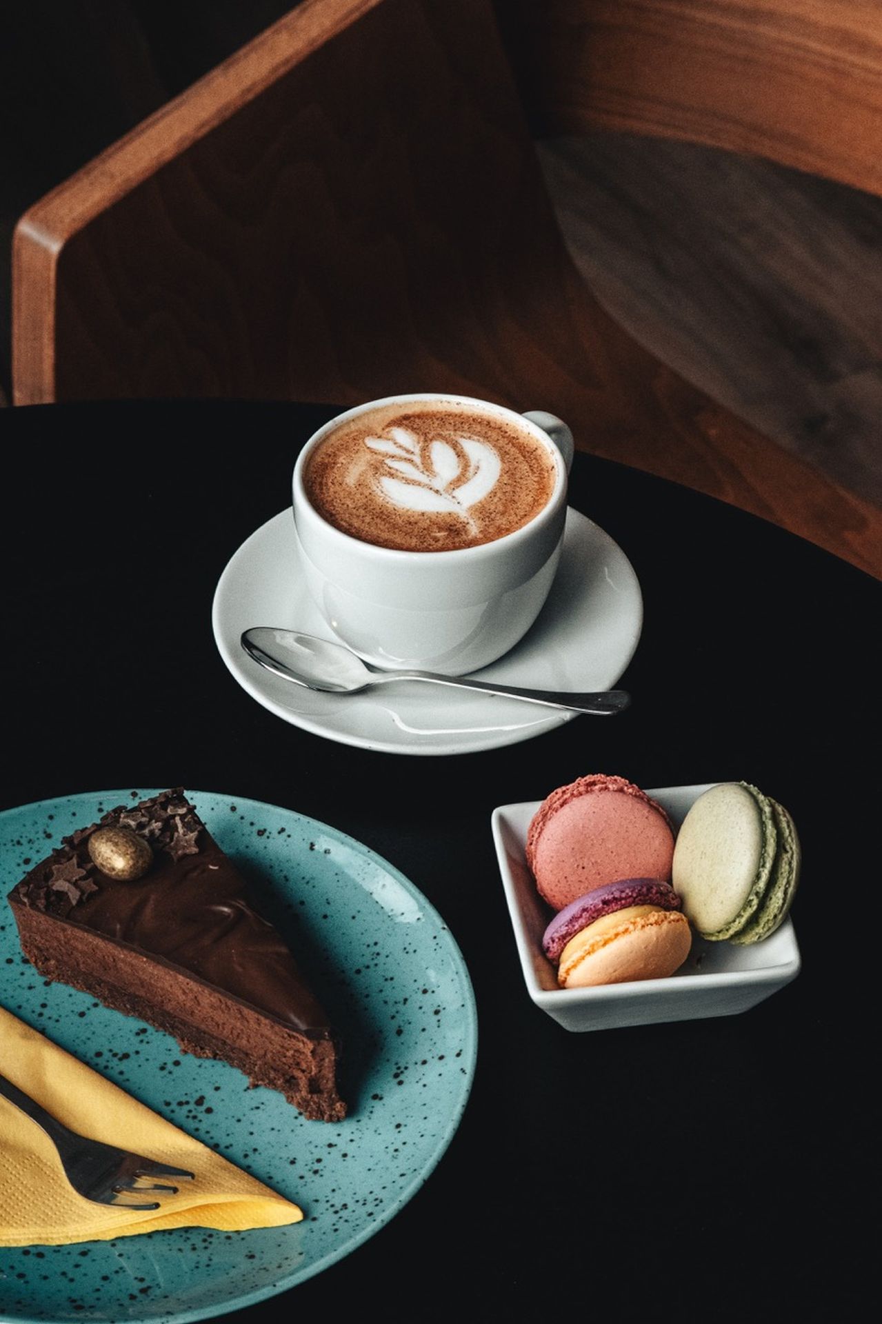 MONSTERS cafe and bar – kavárenská a cukrářská nabídka