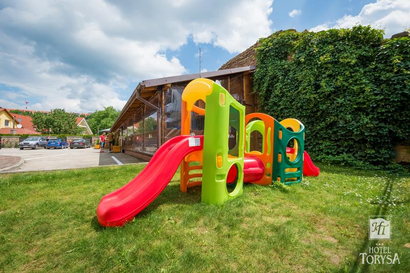 Hotel Torysa – krytá terasa a dětský koutek