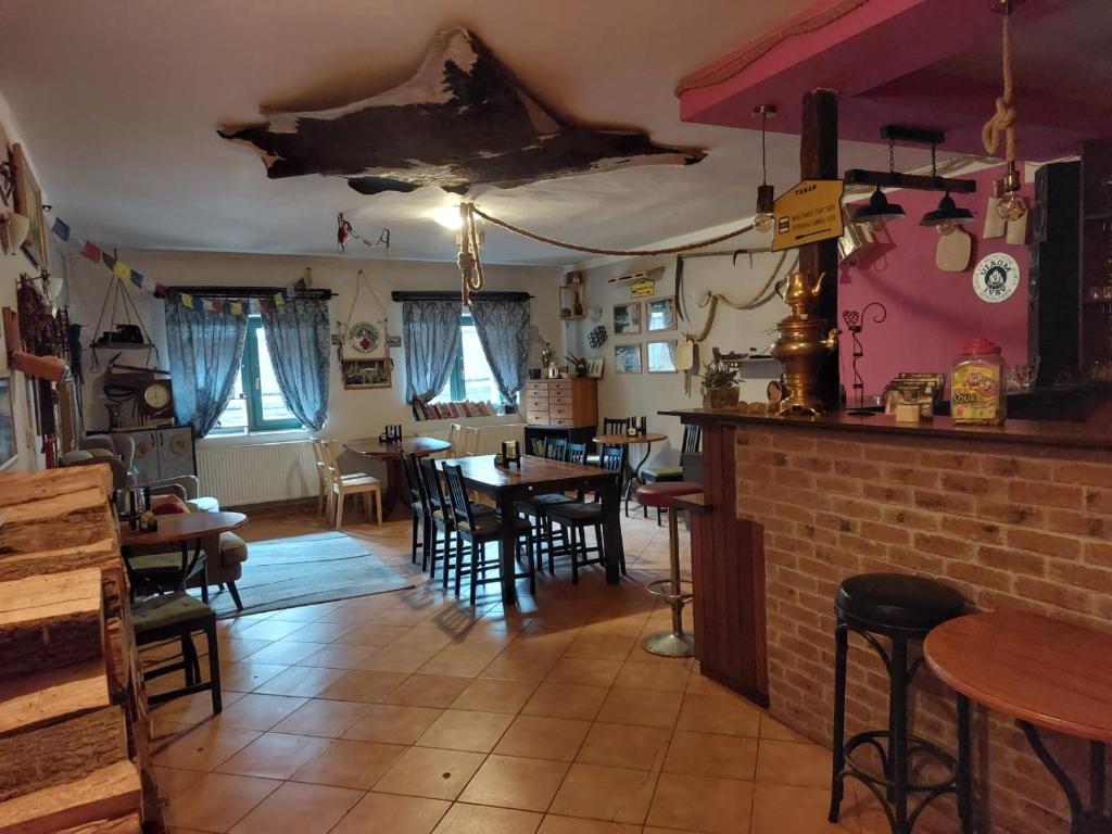 Penzion Kupfer – restaurace s barem
