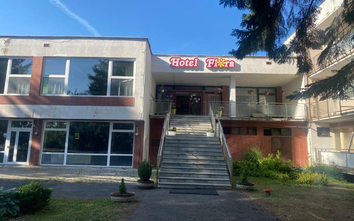 Hotel Flóra v Dudincích